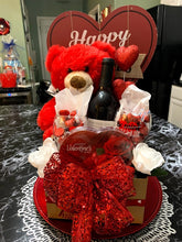 Load image into Gallery viewer, Valentine&#39;s Day Baskets with Red Wine

